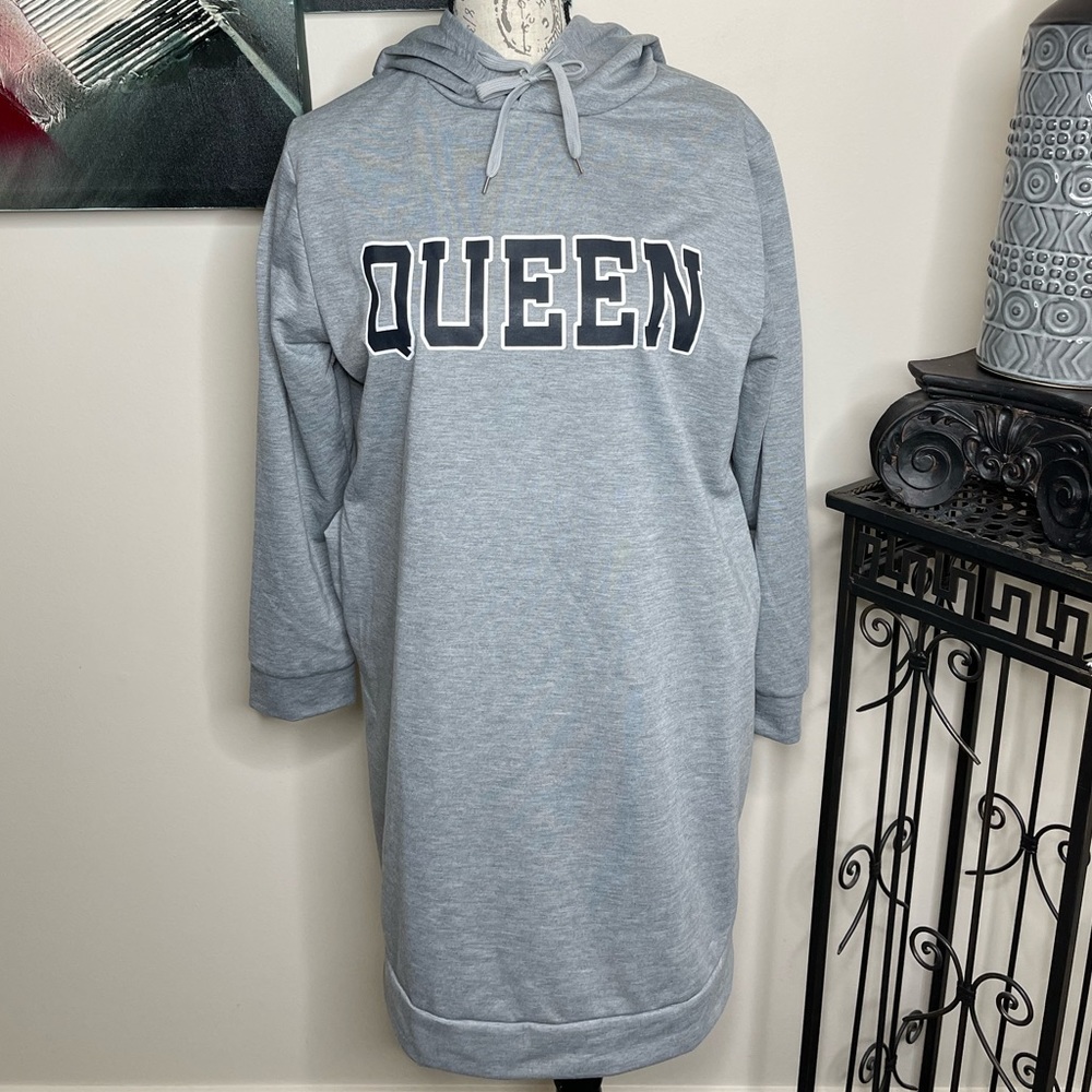 New “QUEEN” Long Sweatshirt w/hood